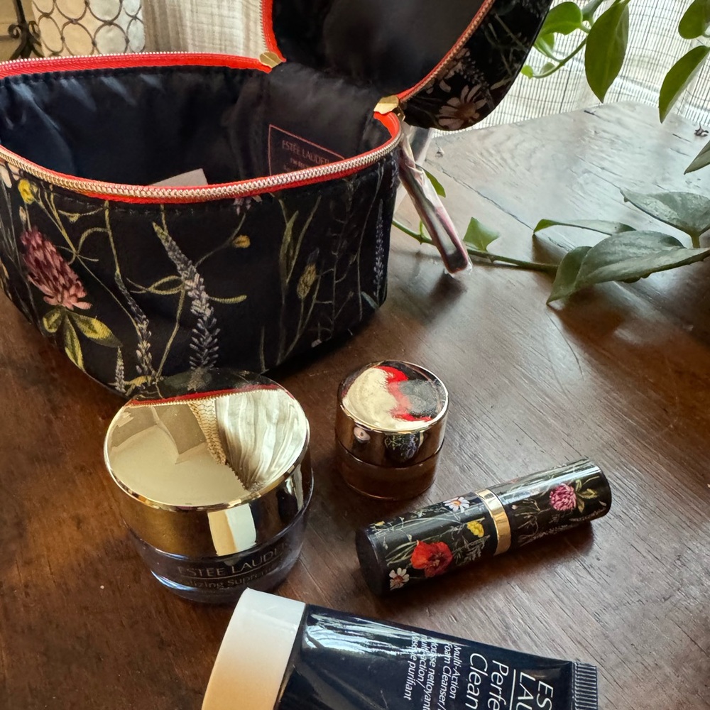 5 pc Set Estee Lauder Wildflower Print Travel Bag Cosmetics Set NEW